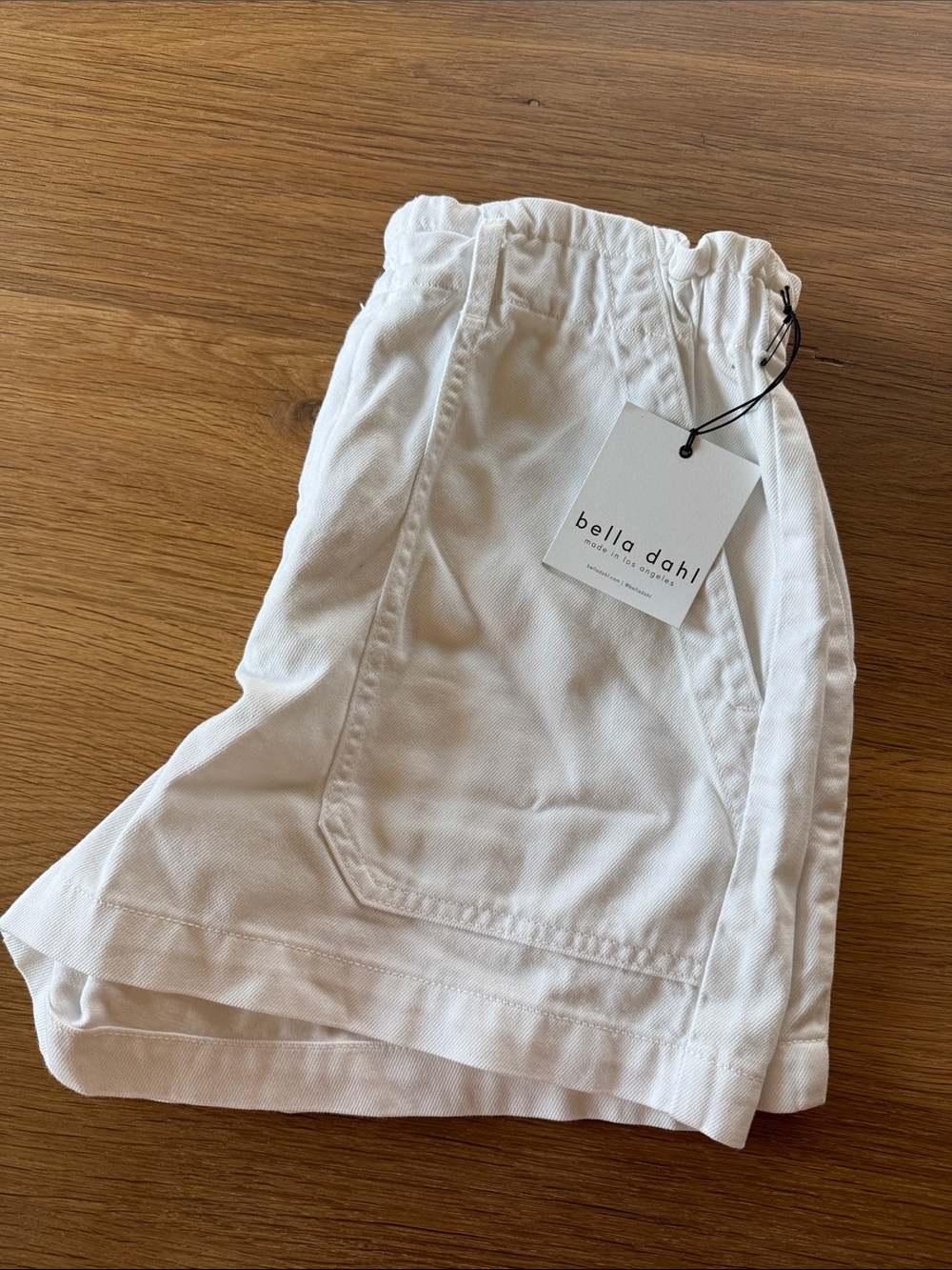 Bella Dahl Callie Ruffle Short - Picture 2 of 3